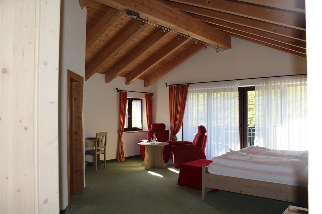 Hubertushof Hotel Garni Оберштауфен Номер фото