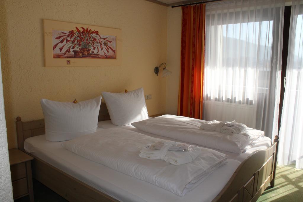 Hubertushof Hotel Garni Оберштауфен Экстерьер фото